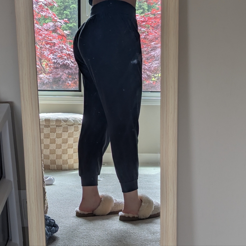 DSG Black Tapered Joggers Ankle Length